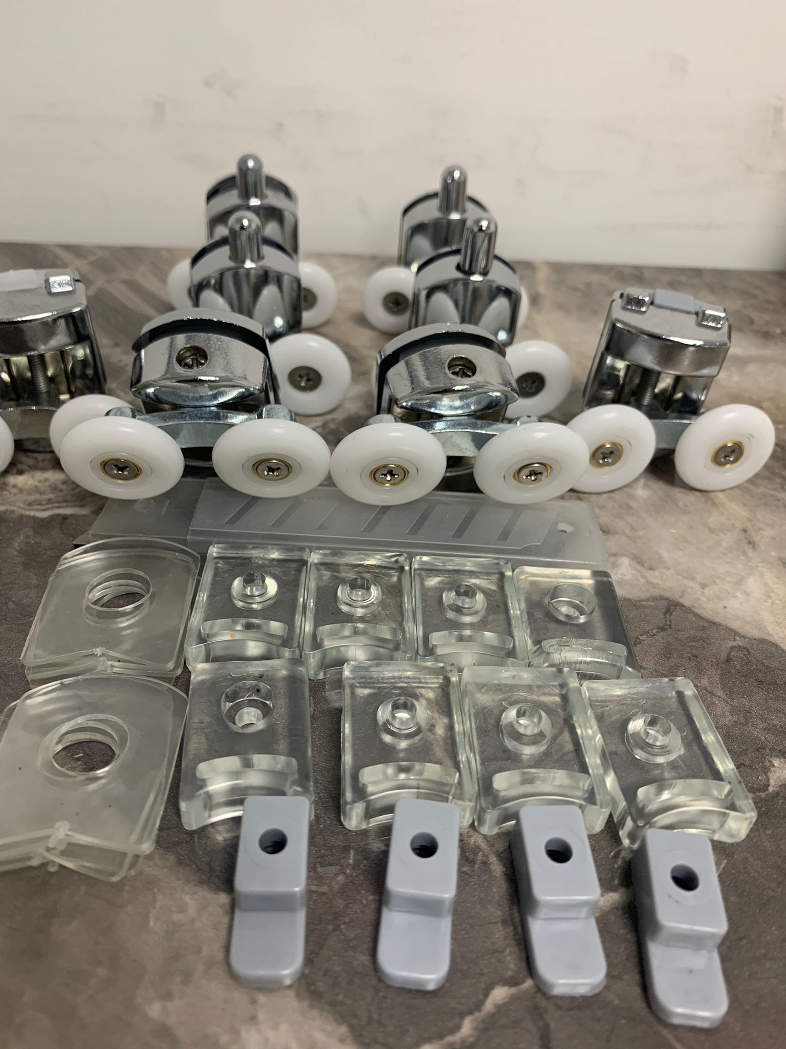 KROM DUŞAKABİN TEKERİ ÇİFTLİ (TAKIM)